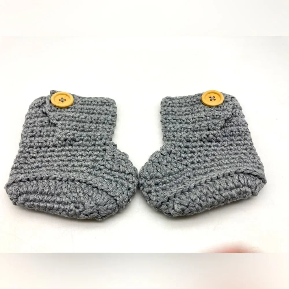 NWT Melondipity Grey Sugar Bear Hat and Booties 0-3monts
